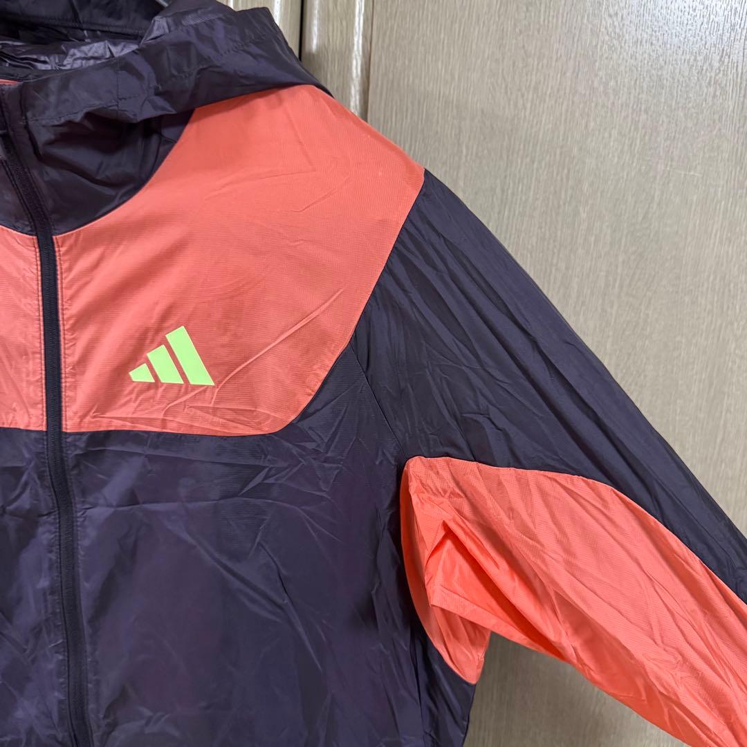 【新品タグ付き】adidas フード付きランニングジャケット Sサイズ