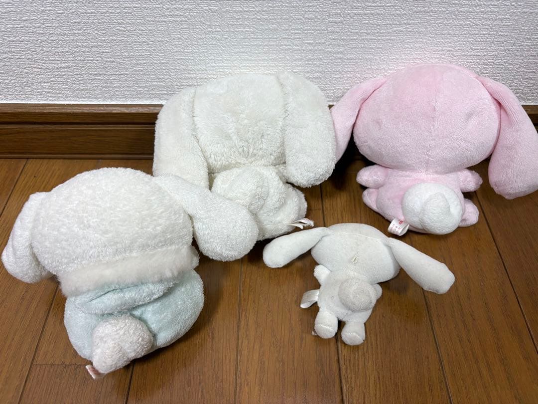 シナモン　シナモンロール　サンリオ　ぬいぐるみ　キーホルダー　まとめ売り　4点