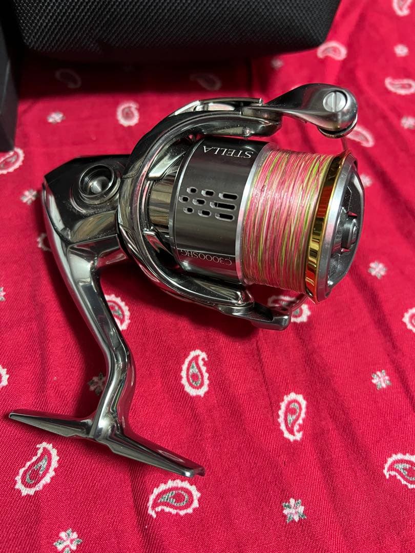 シマノ　SHIMANO スピニングリール　18 ステラ C3000SDHHG