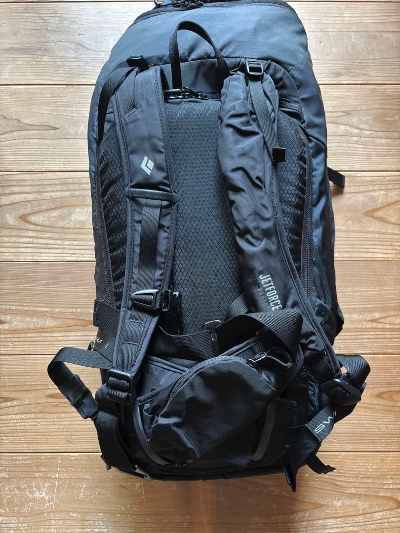 電動式雪崩エアバッグ　 SAGA 40