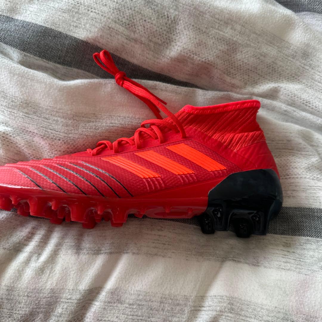 adidasプレデターサッカースパイク