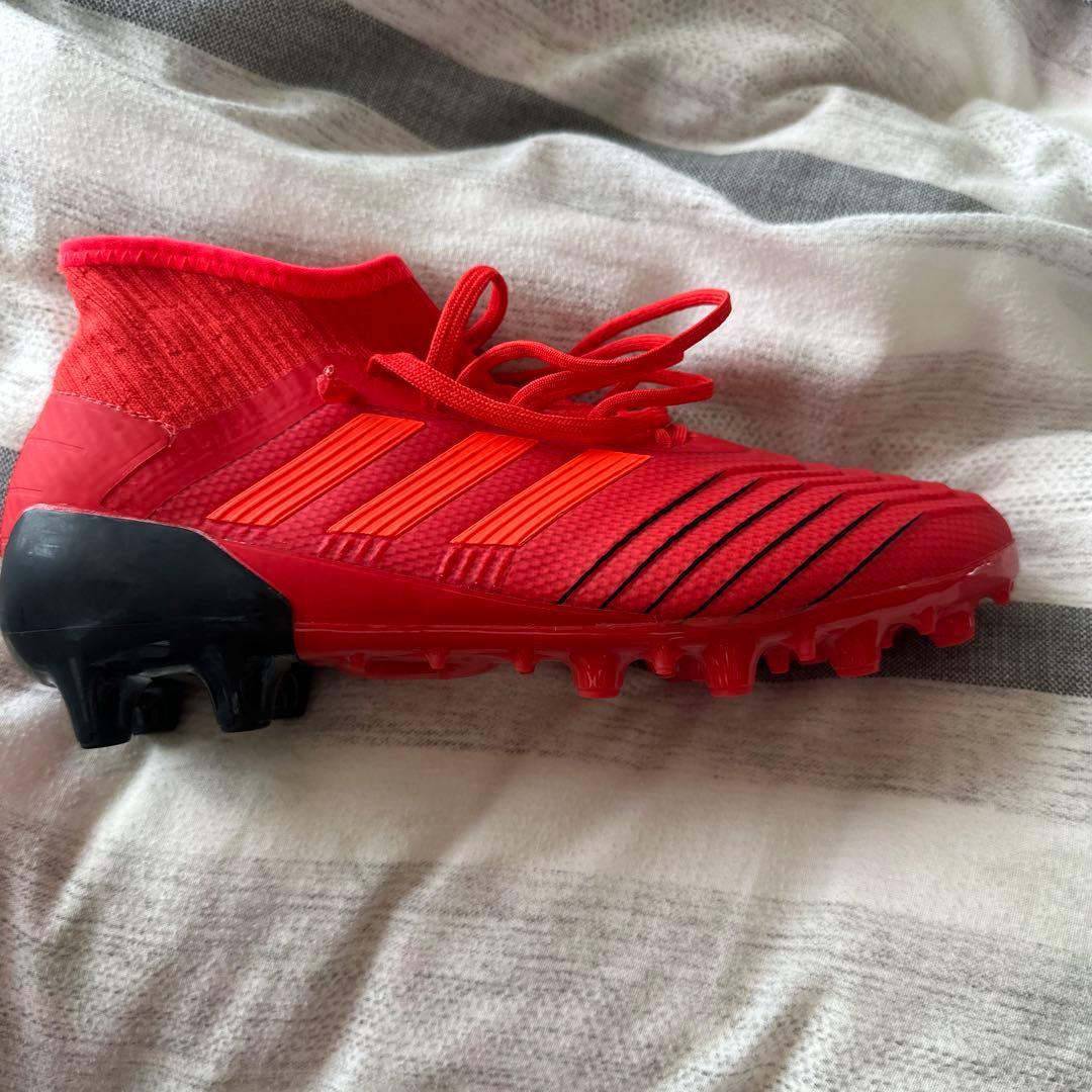 adidasプレデターサッカースパイク
