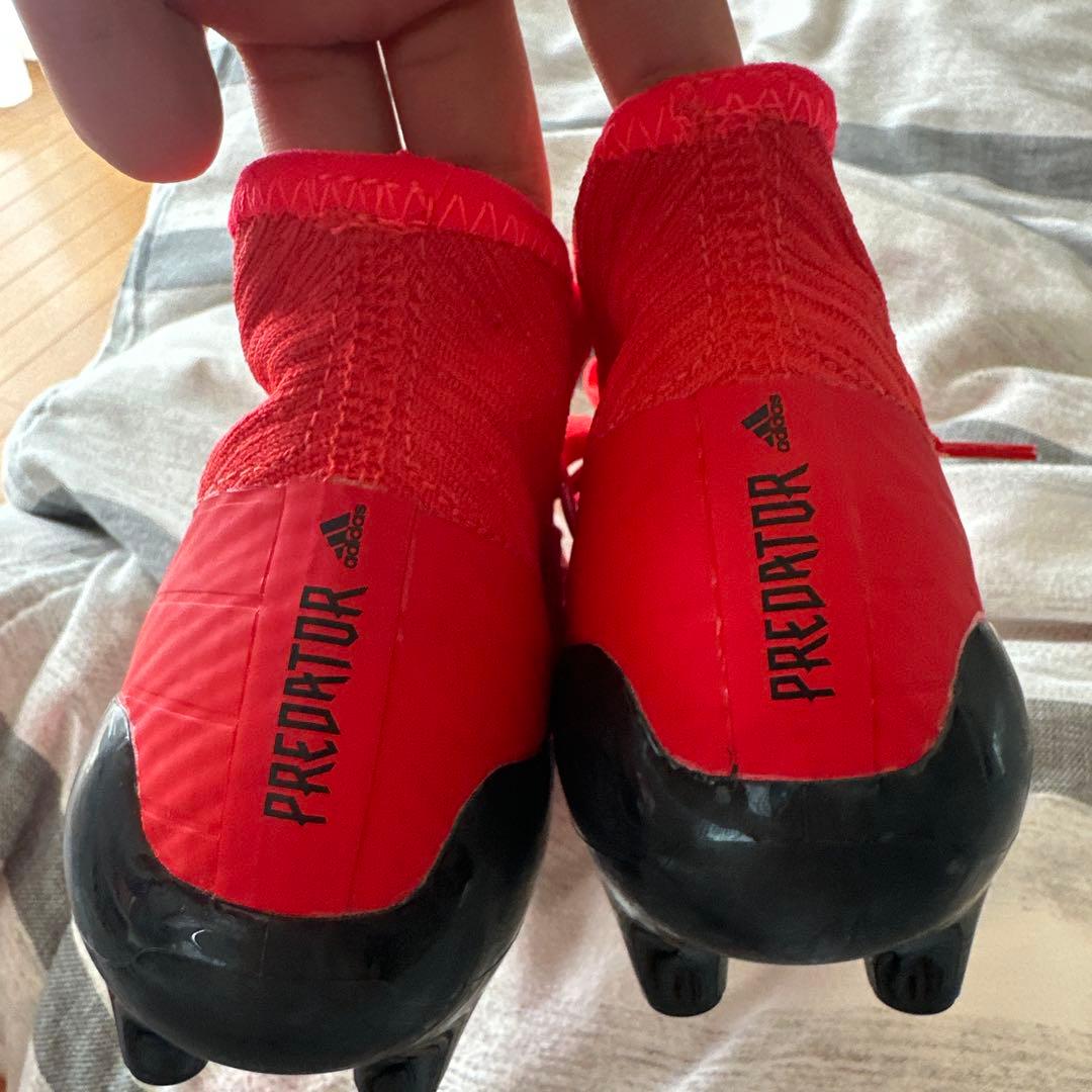 adidasプレデターサッカースパイク