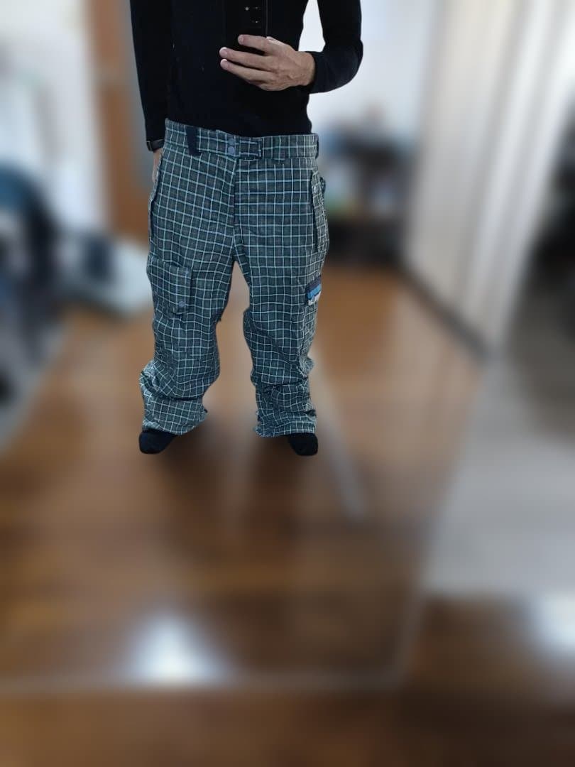 REW スノーボードパンツ 裾破れあり 大きめ