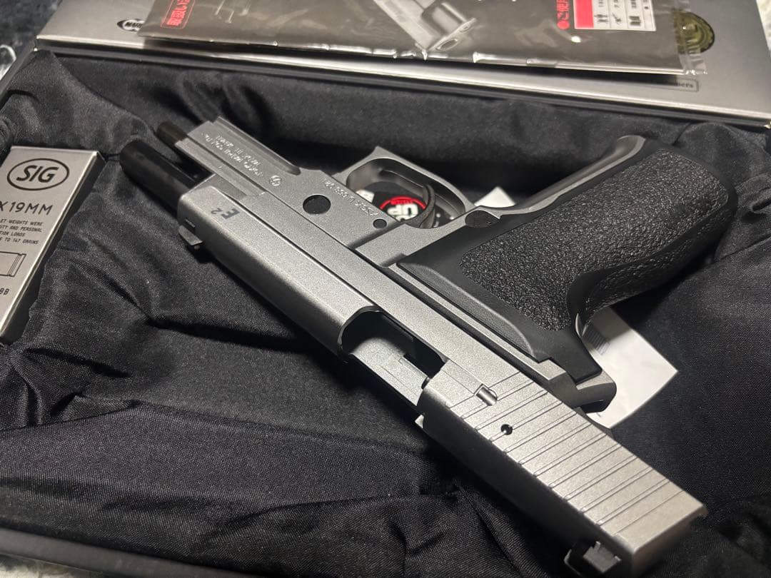 SIG SAUER P226 E2 ステンレスモデル シグ ロングマガジン付き