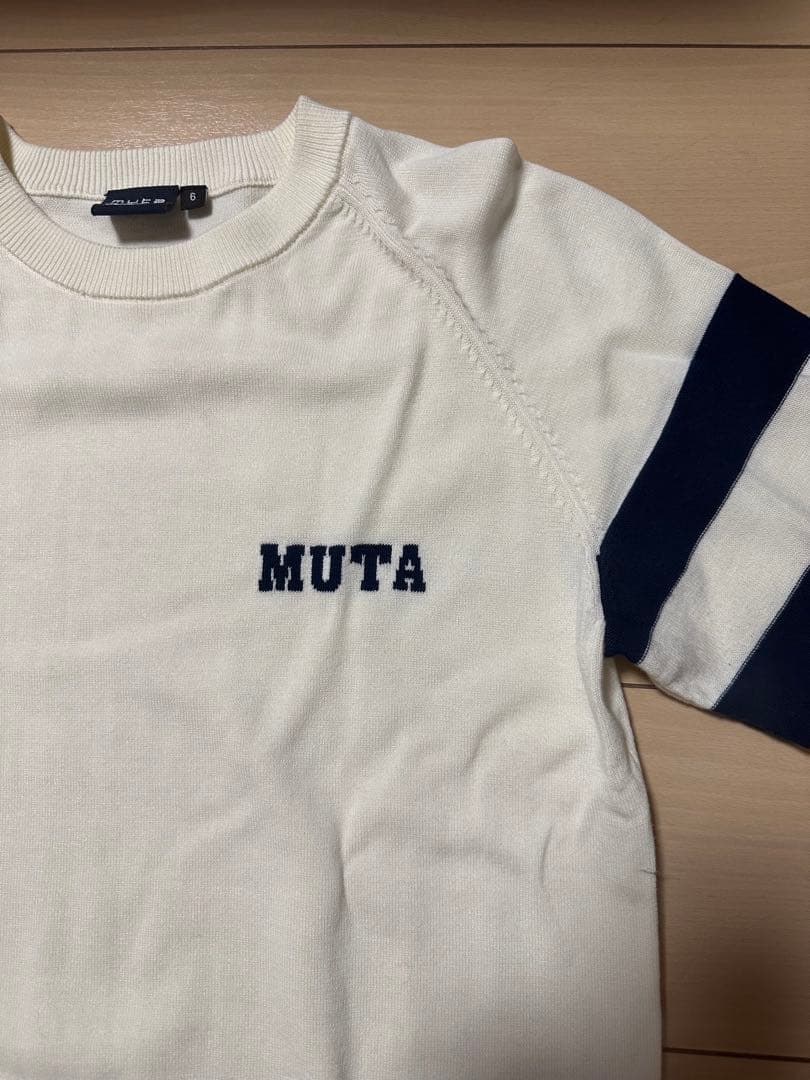 １度着用のみ　MUTA ムータニットセーター　白　薄手