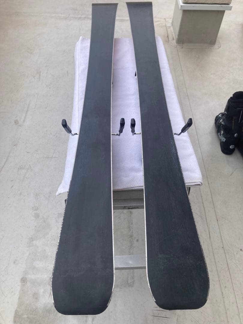 ショートスキー　Rossignol 解放ビィンディング　ブーツ付　25.5cm