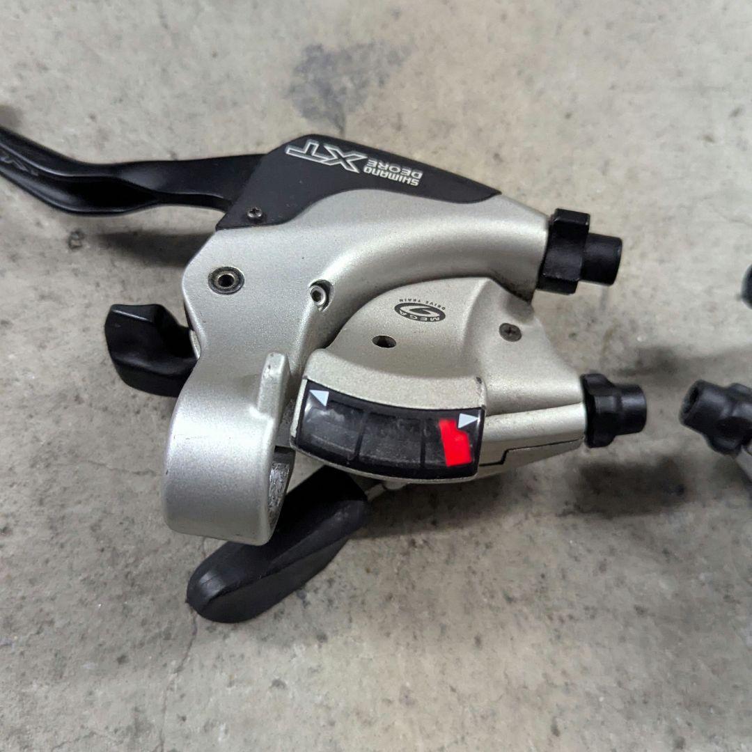 shimano DEORE XT シフターブレーキレバー 3×9 ST-M750