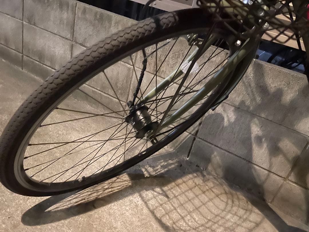 オリーブグリーン シティサイクル 26インチ　カバー付き