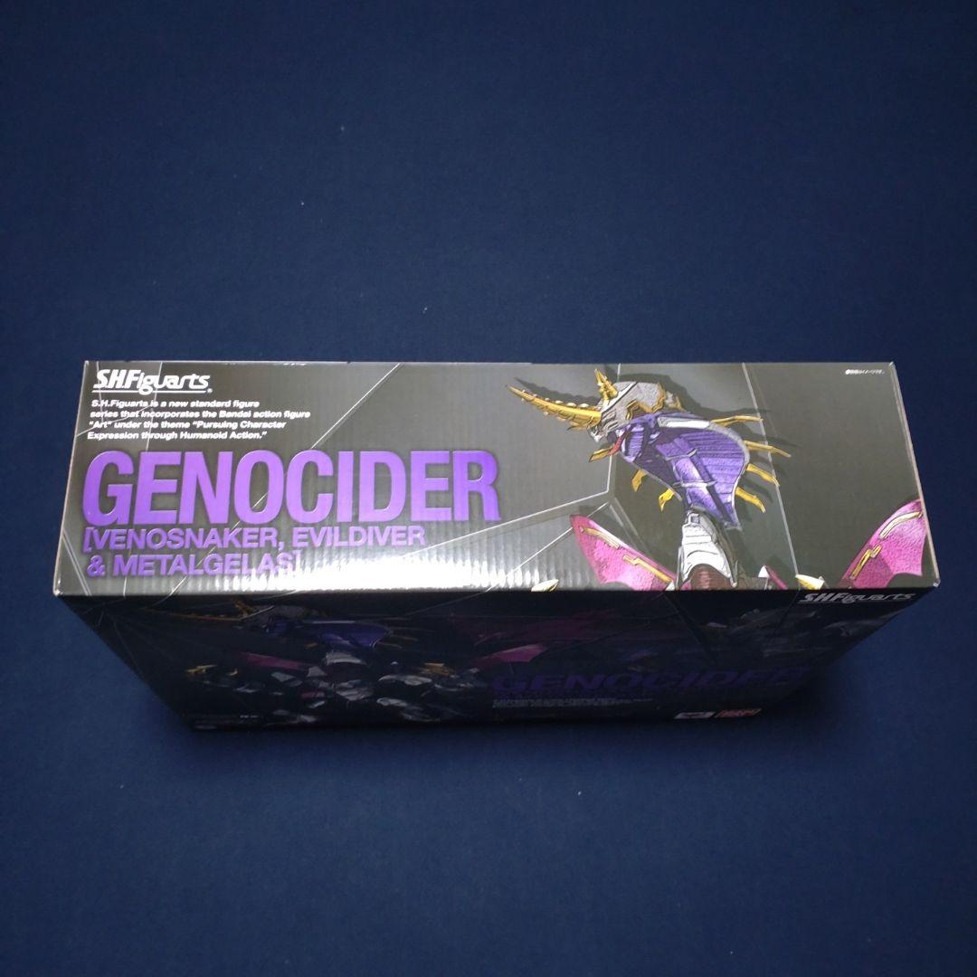 【未開封品】S.H.Figuarts ジェノサイダー 仮面ライダー王蛇