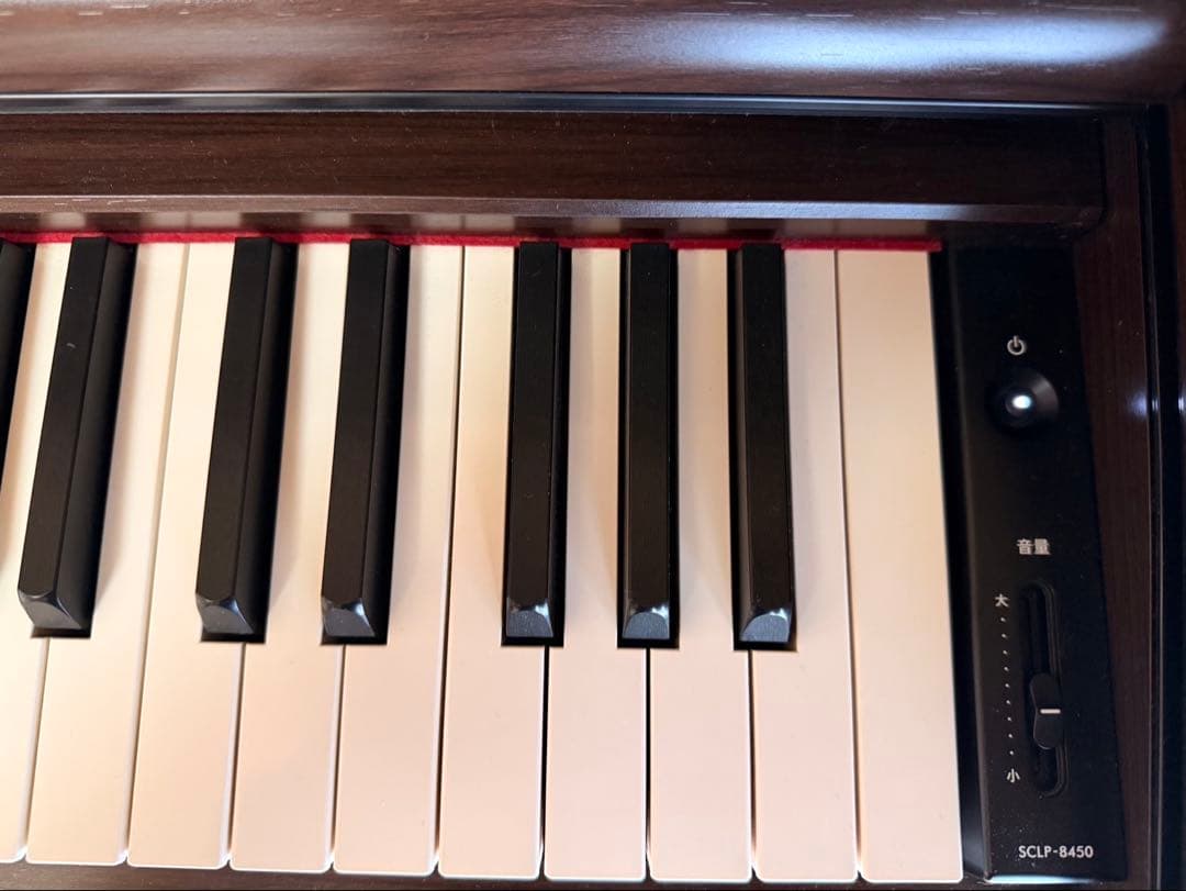 ２０２４年製　電子ピアノYAMAHA SCLP-8450