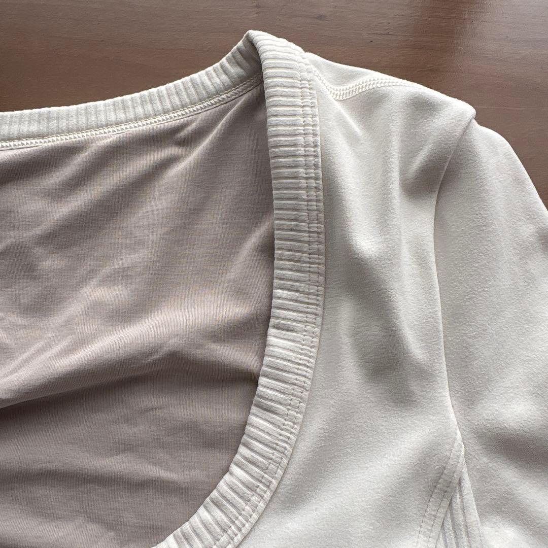ルルレモン　スムースアンドリブ Nulu スクープネックTシャツ