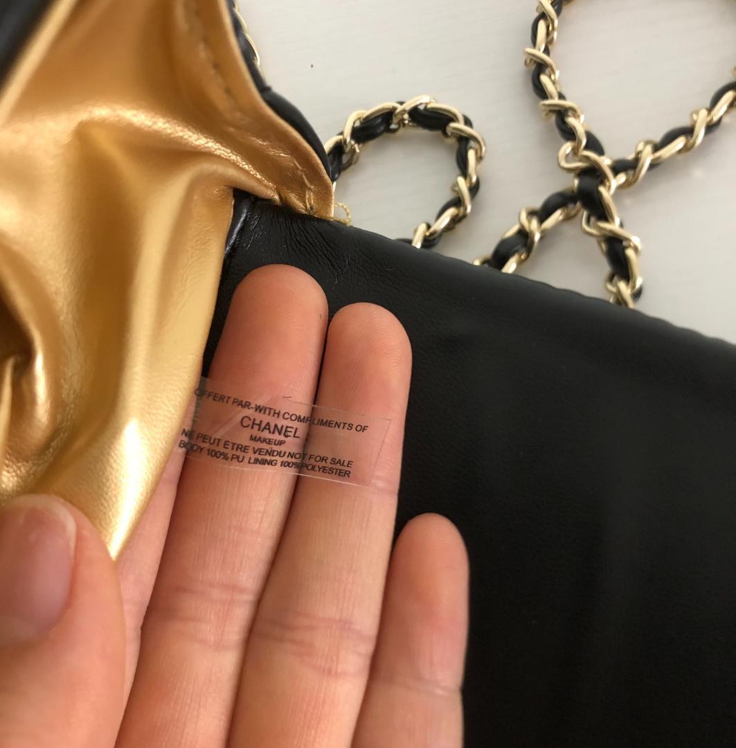 VIPただ　バッグゴールドロゴ　ショルダーバッグ　超美品　レザー　ハート　未使用