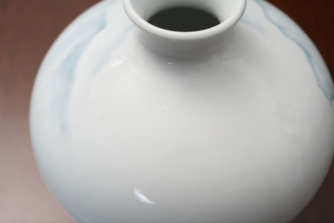 藤井錦彩　有田焼　花瓶　美術　アート　工芸　ろくろ　伝統工芸　錦彩　山水　染付