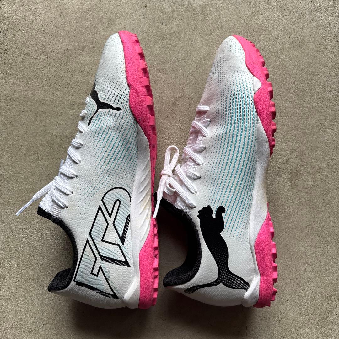 【SALE】Puma サッカーシューズ ホワイト/ピンク24.0