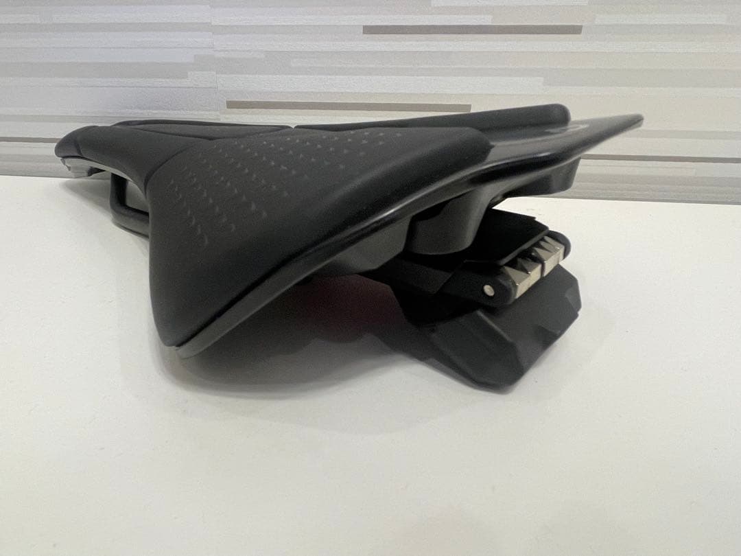 Prologo SCRATCH M5 カーボンレール　専用ツールボックス付き