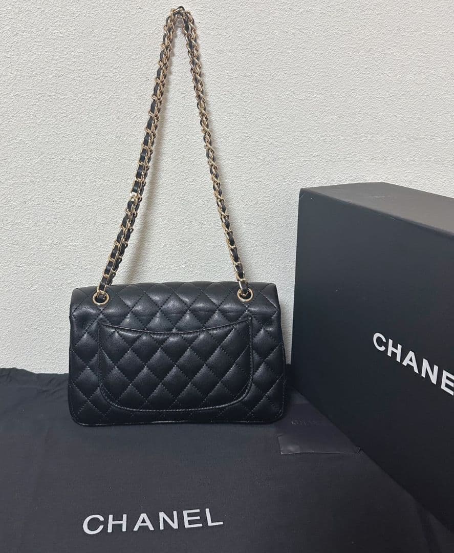 CHANEL ノベルティラムスキンレザーブラック ショルダーバッグブラック
