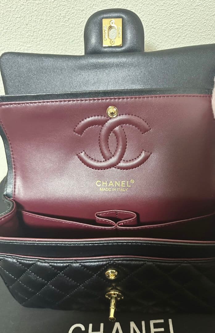 CHANEL ノベルティラムスキンレザーブラック ショルダーバッグブラック