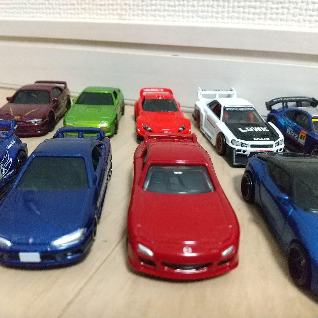 ミニカー9台セット、トミカ、ホットウィール等。