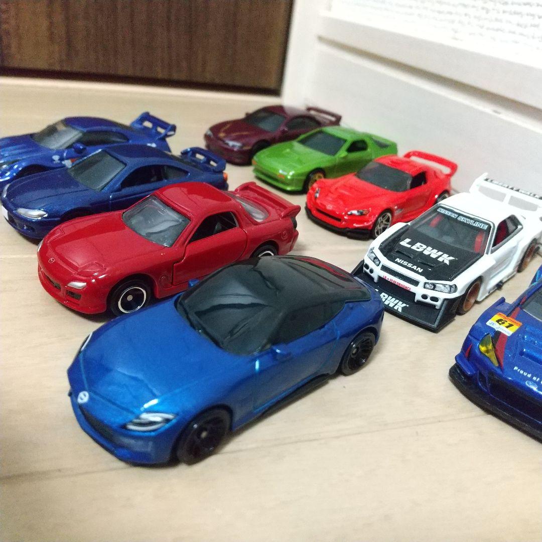 ミニカー9台セット、トミカ、ホットウィール等。