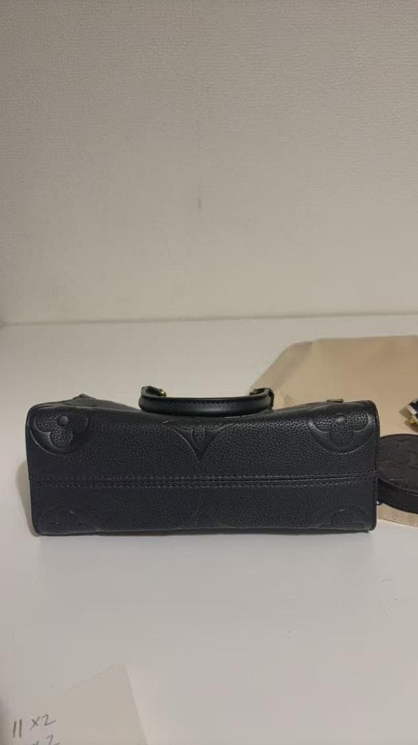 M23640 ブラック ハンドバッグ