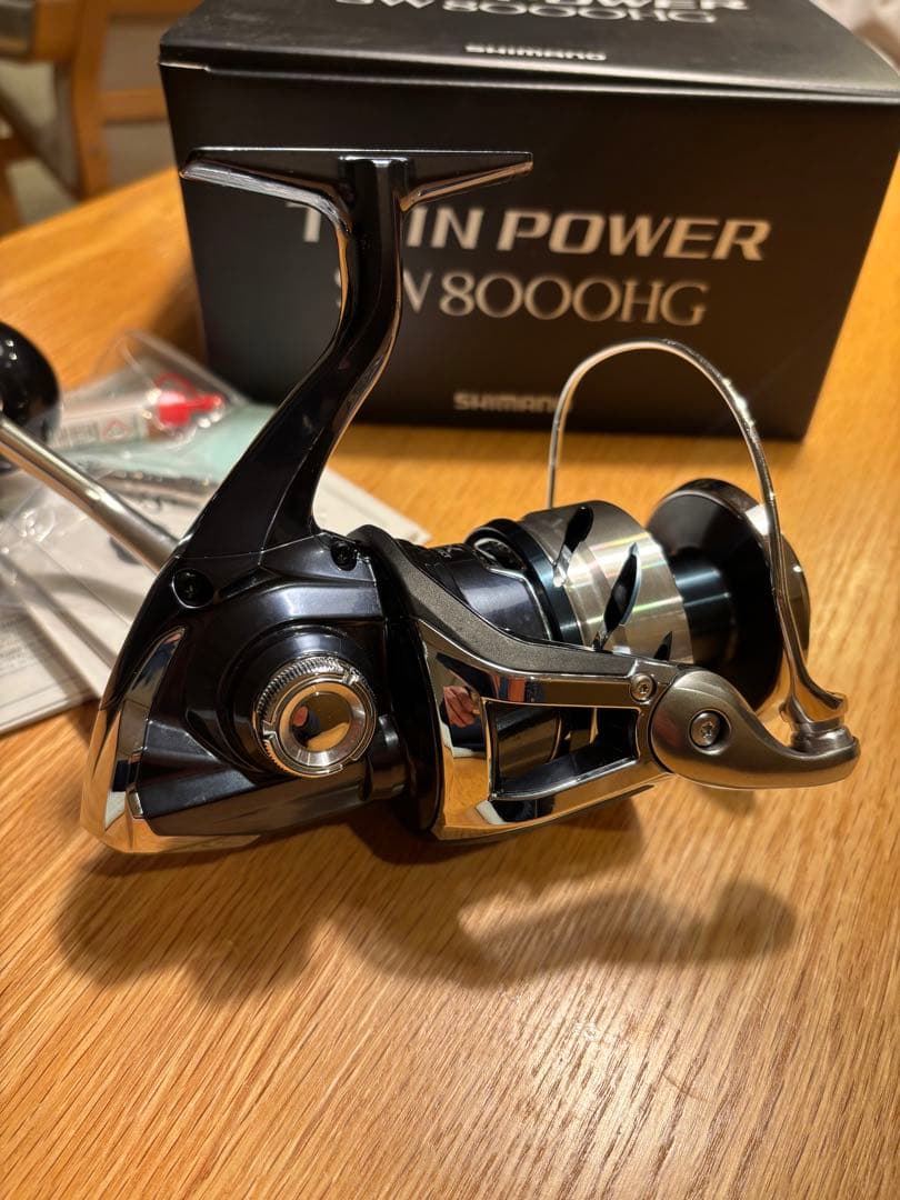 シマノ　ツインパワーSW 8000HG スピニングリール