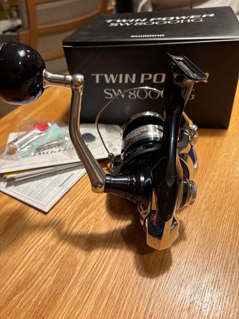 シマノ　ツインパワーSW 8000HG スピニングリール