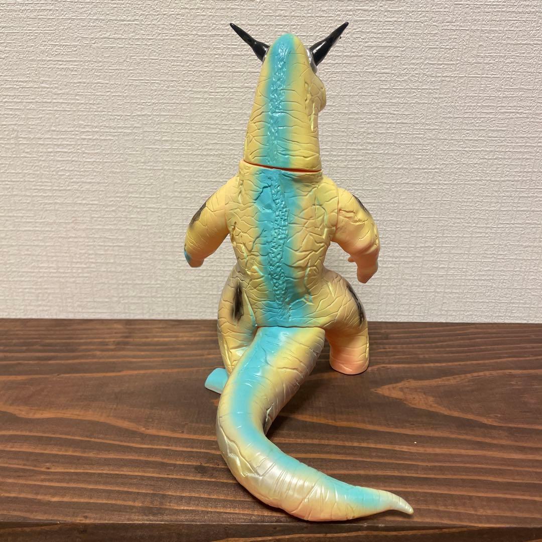 ブルマァク　エレキング　ソフビ