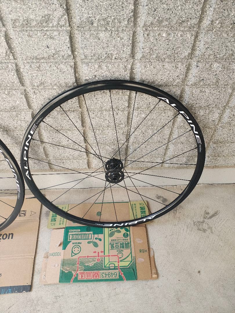 アルミ軽量1554g！　lightning alpine ホイール　700c