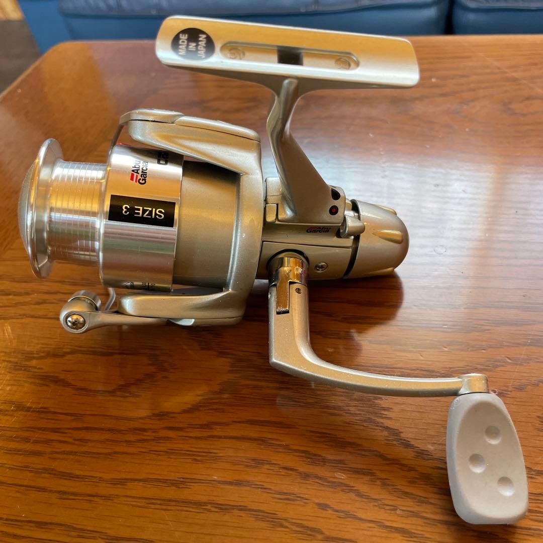 【新品、箱付き】Abu Garcia cardinal SM1053R