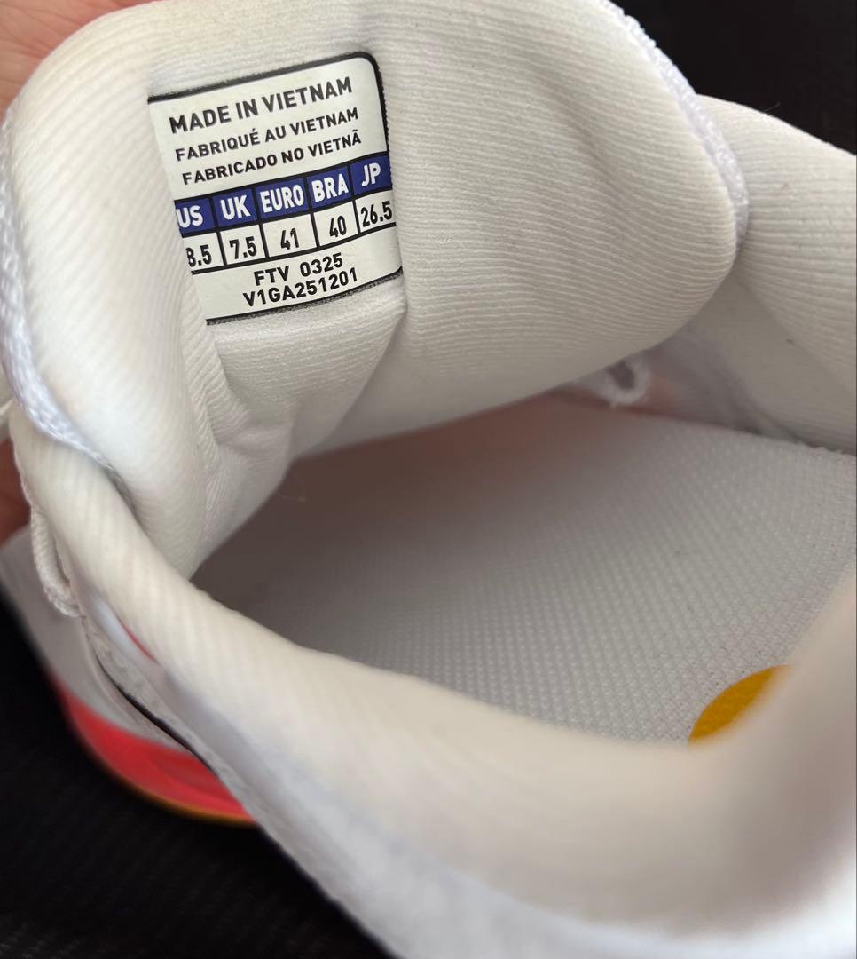 Mizuno ウエーブモーメンタムELITE バレーボールシューズ