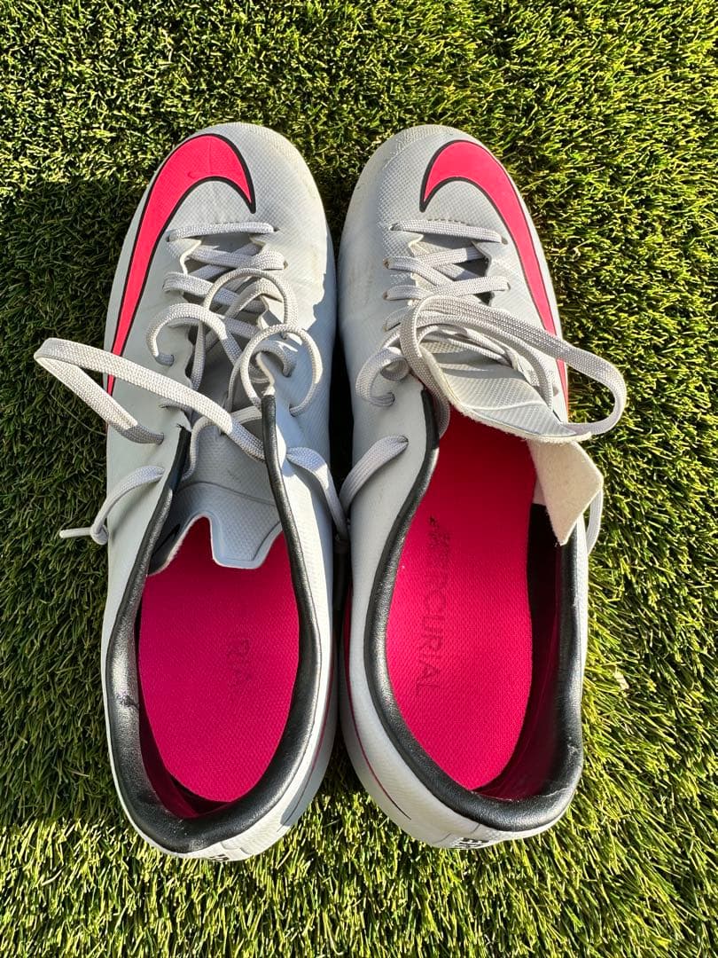 NIKE マーキュリアル ビクトリー V HG-V(グレー×ピンク)