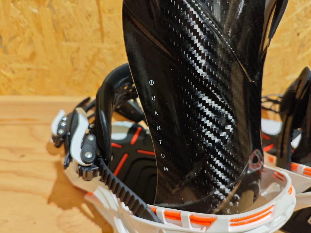 Salomon Quantumカーボン製スノーボード ビンディング M