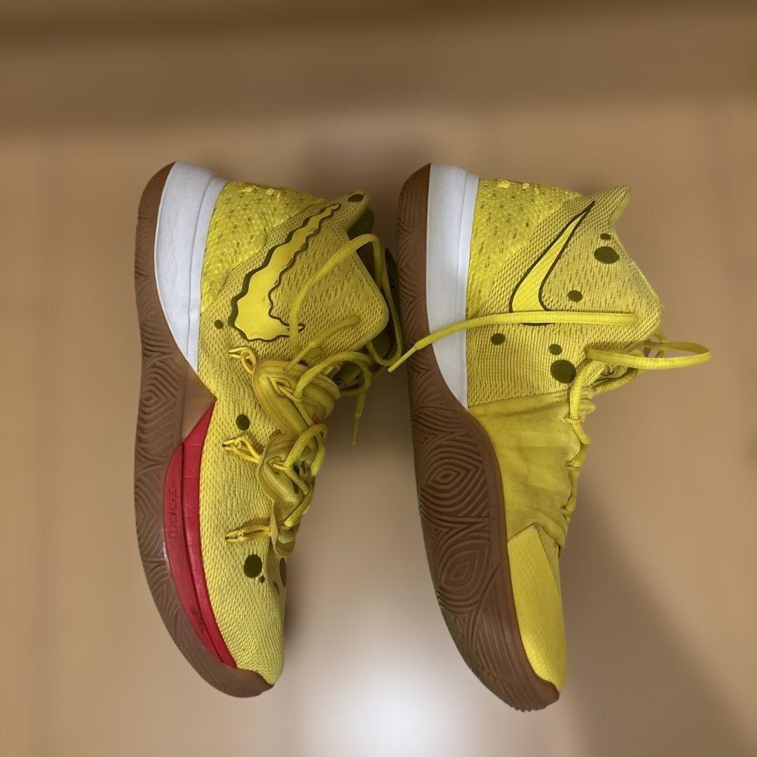 Nike カイリー5 スポンジボブ