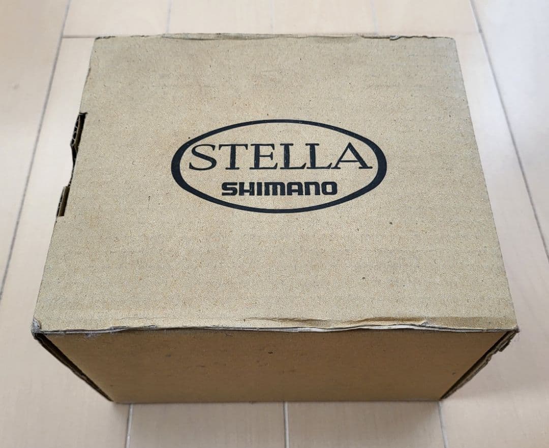 シマノ 04 ステラ 2000S スピニングリール　美品