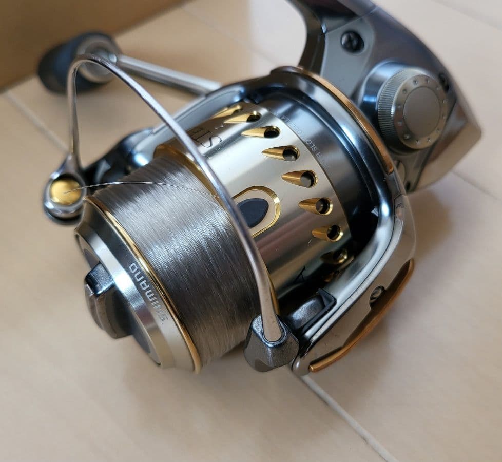 シマノ 04 ステラ 2000S スピニングリール　美品