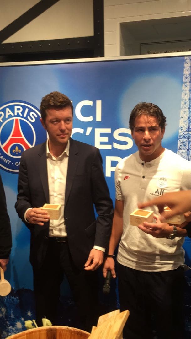 マクスウェル　パリサンジェルマン　PSG 直筆サイン入り　プラクティスシャツ