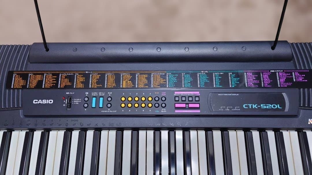 CASIO カシオ CTK-520L 光ナビゲーションキーボード