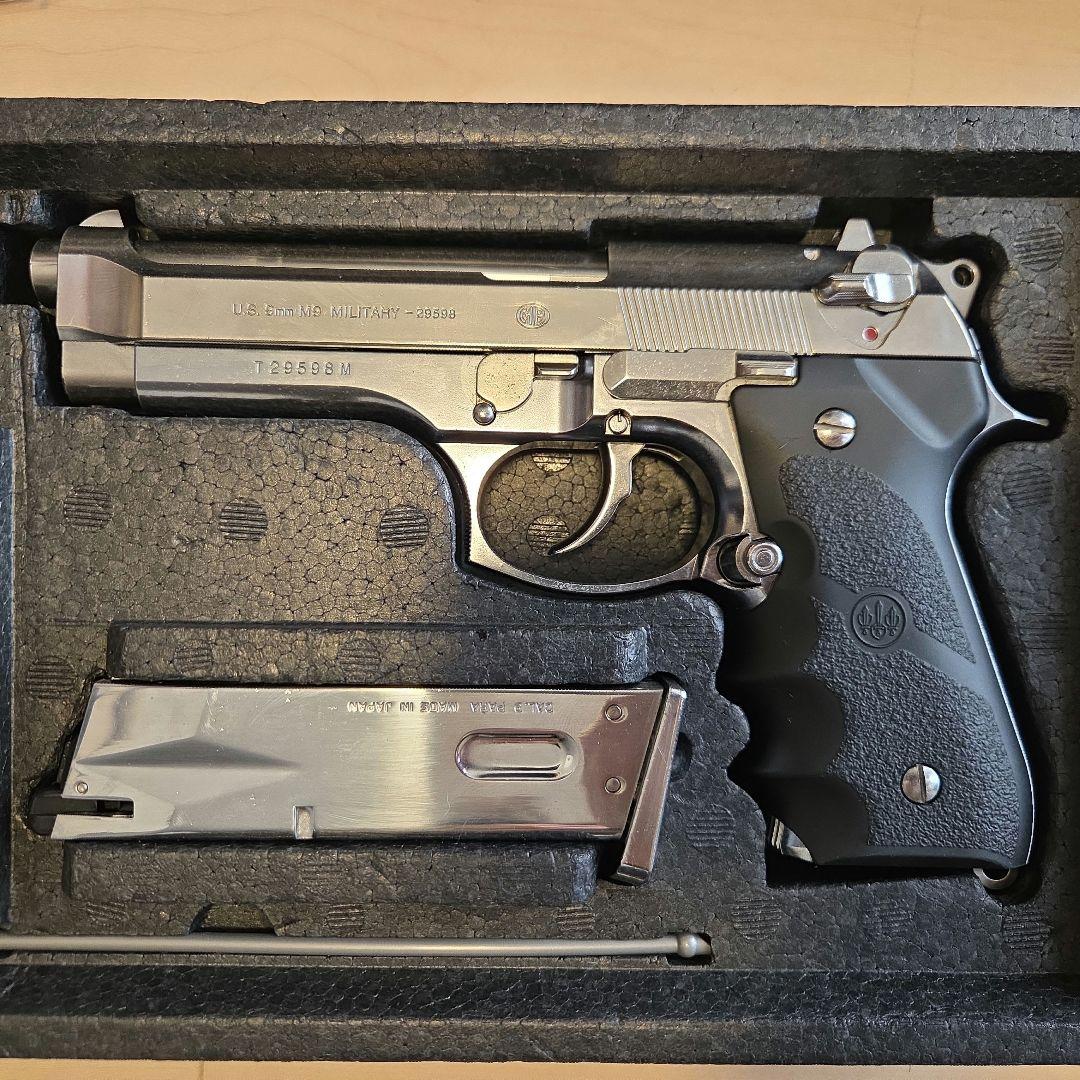 東京マルイM92F クロームステンレスモデル