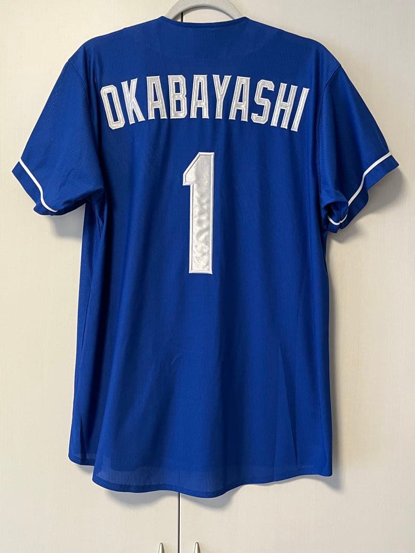 【美品】中日ドラゴンズ　岡林選手　ビジターユニフォーム　Mサイズ