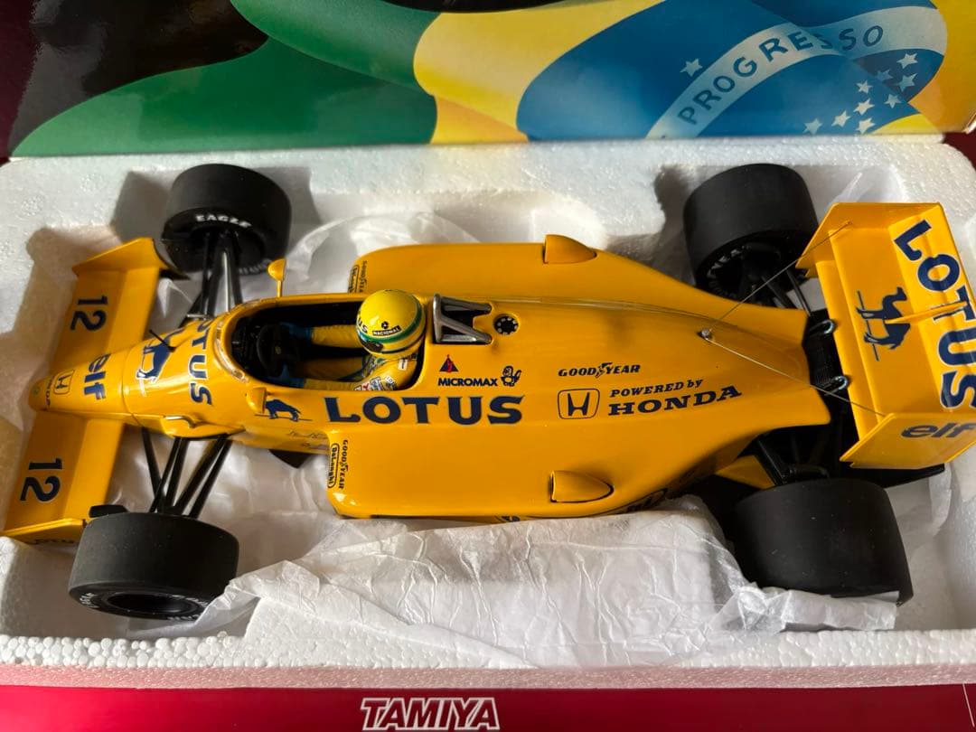 ミニカットLOTUS HONDA 99T 1987 1/18