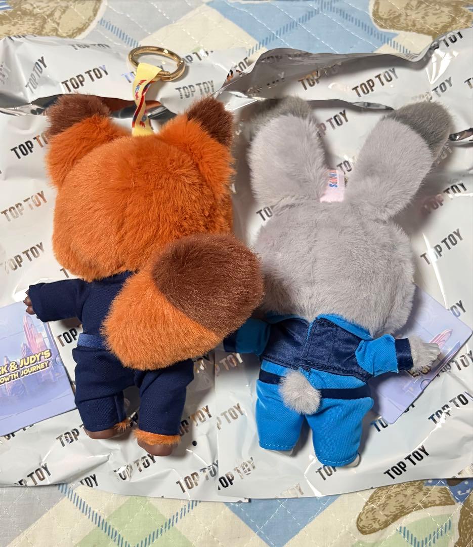 TOPTOY ディズニー ズートピア ニック ジュディ ポリス 警官 大人