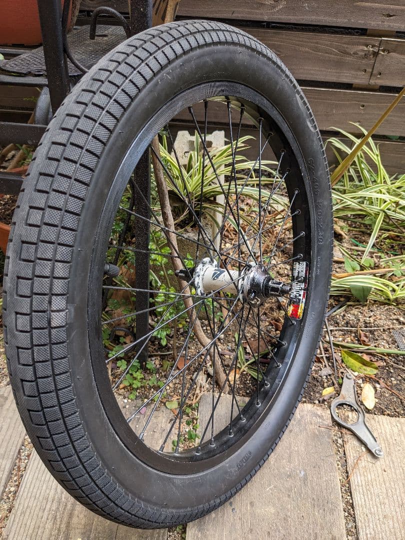 BMX F- 2.30 タイヤ＆ホイール