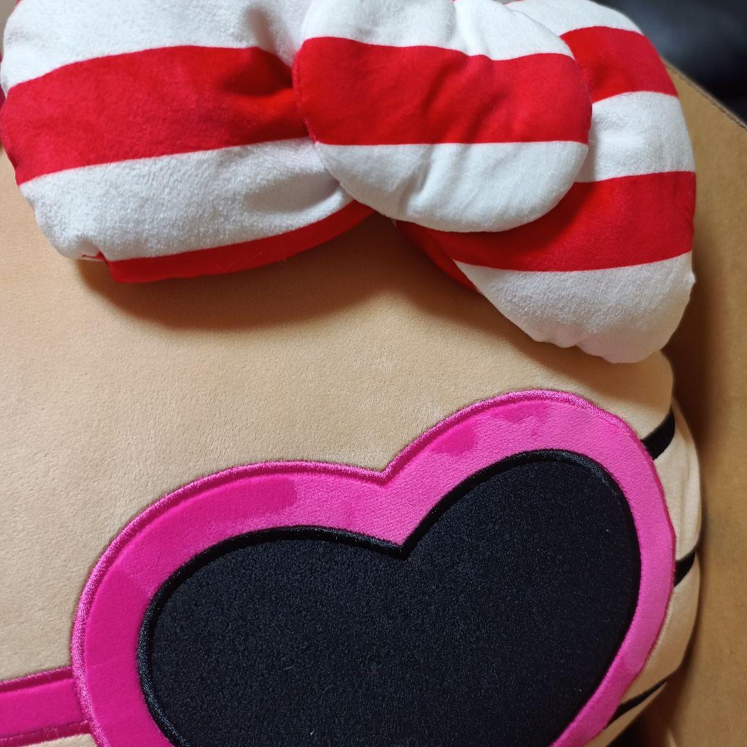 日焼けキティちゃんBIGぬいぐるみ　キティ　アベイル