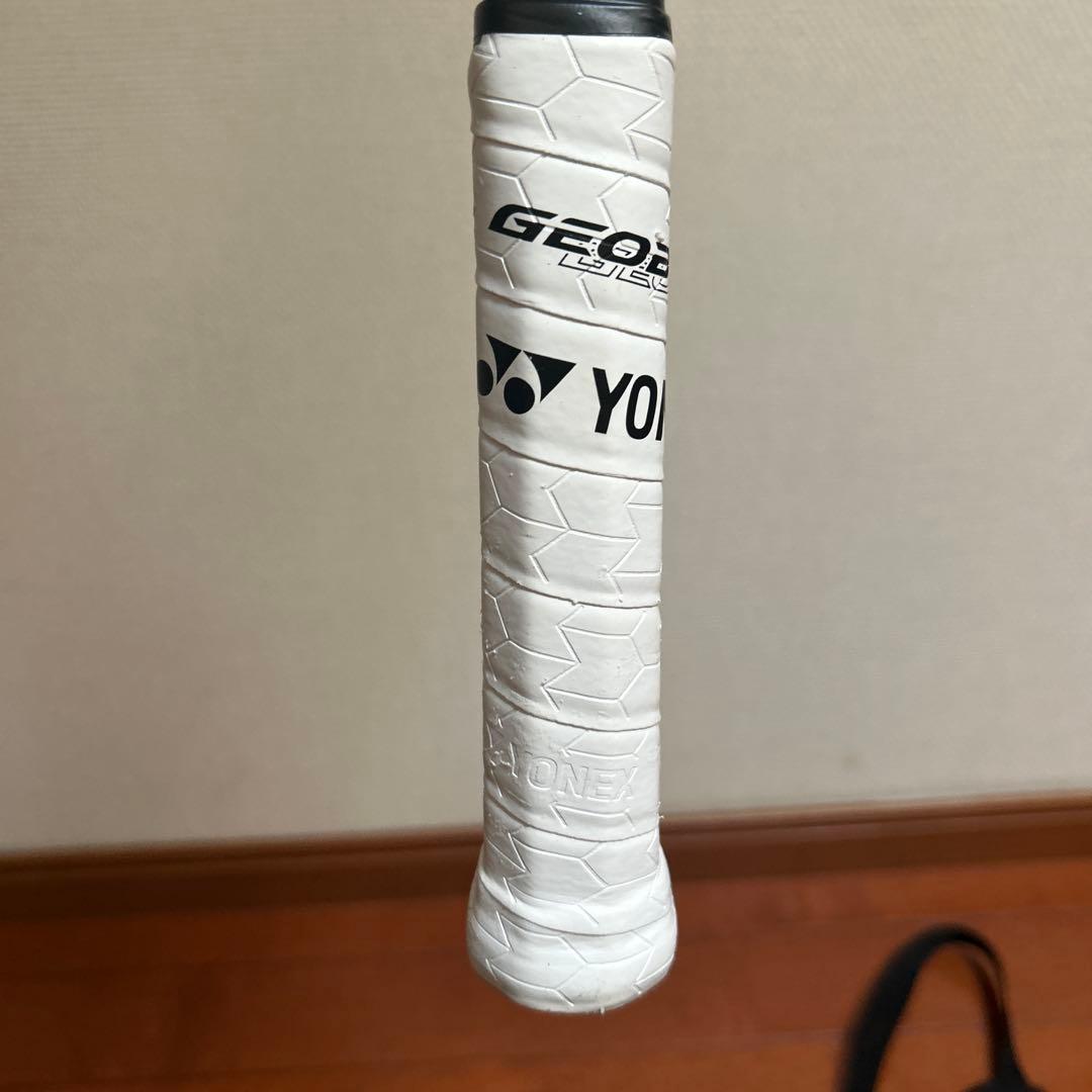 YONEX GEOBREAK 50S ホワイトカラー　ガット　エッジガード付き