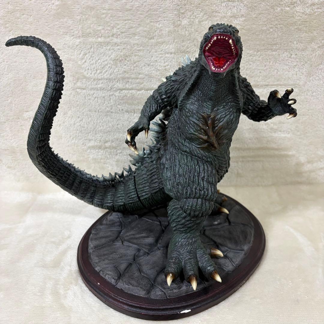 限定300体 東宝怪獣シリーズ 巨大リアルフィギュア ゴジラ 約30cm 箱付