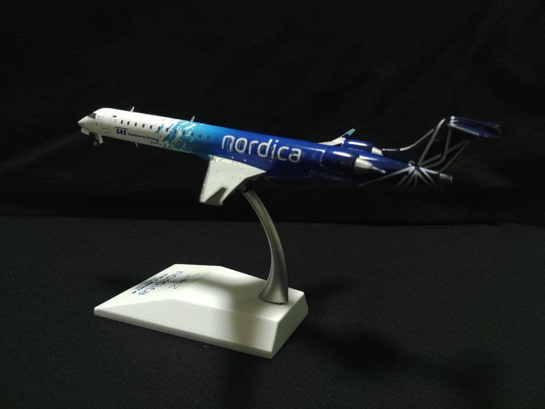 JCWings　1/200　CRJ900　超メルカリ市価格で掲載中