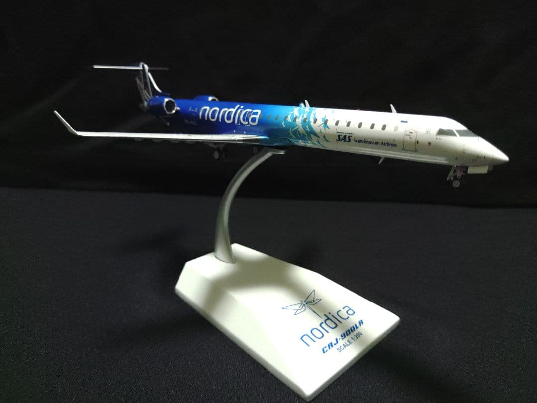 JCWings　1/200　CRJ900　超メルカリ市価格で掲載中