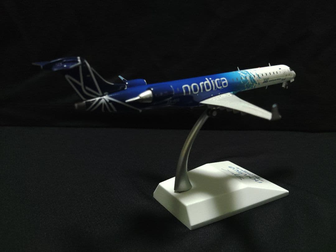 JCWings　1/200　CRJ900　超メルカリ市価格で掲載中