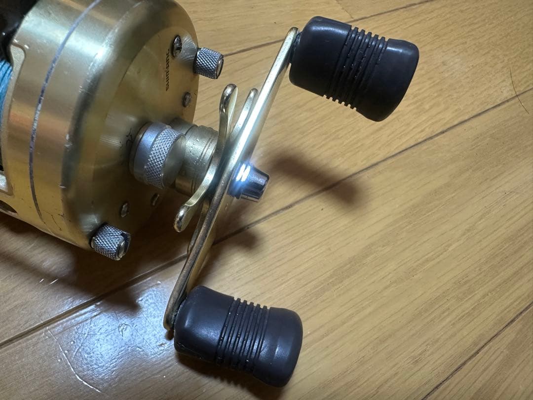 SHIMANO CALCUTTA 201XT 左ハンドル　ジャンク品